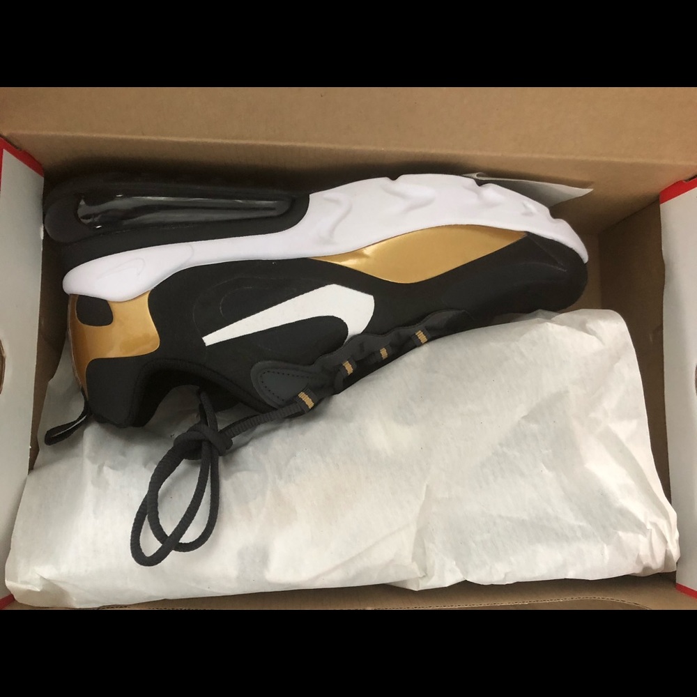 Nike Air Max 270 React
